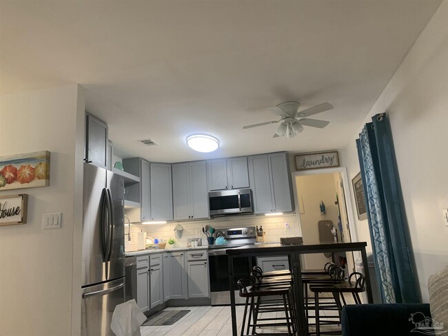 Foto del edificio - 2864 Villa Woods Cir