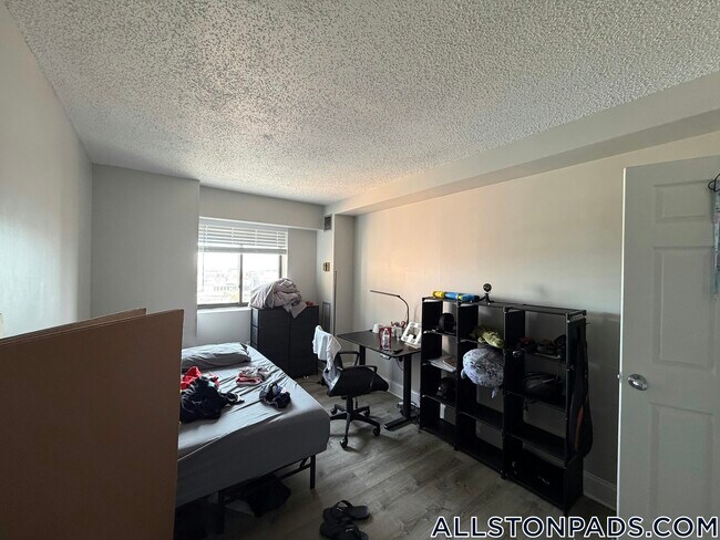 Building Photo - 15 N Beacon St