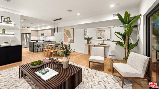 Foto del edificio - 5629 Murray Ln