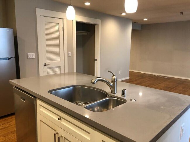 Foto del edificio - 1 bedroom in San Francisco CA 94109