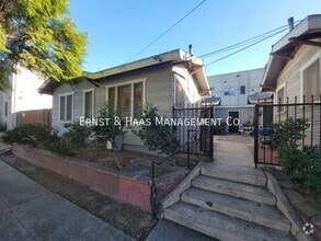 Building Photo - 320 W 12th St