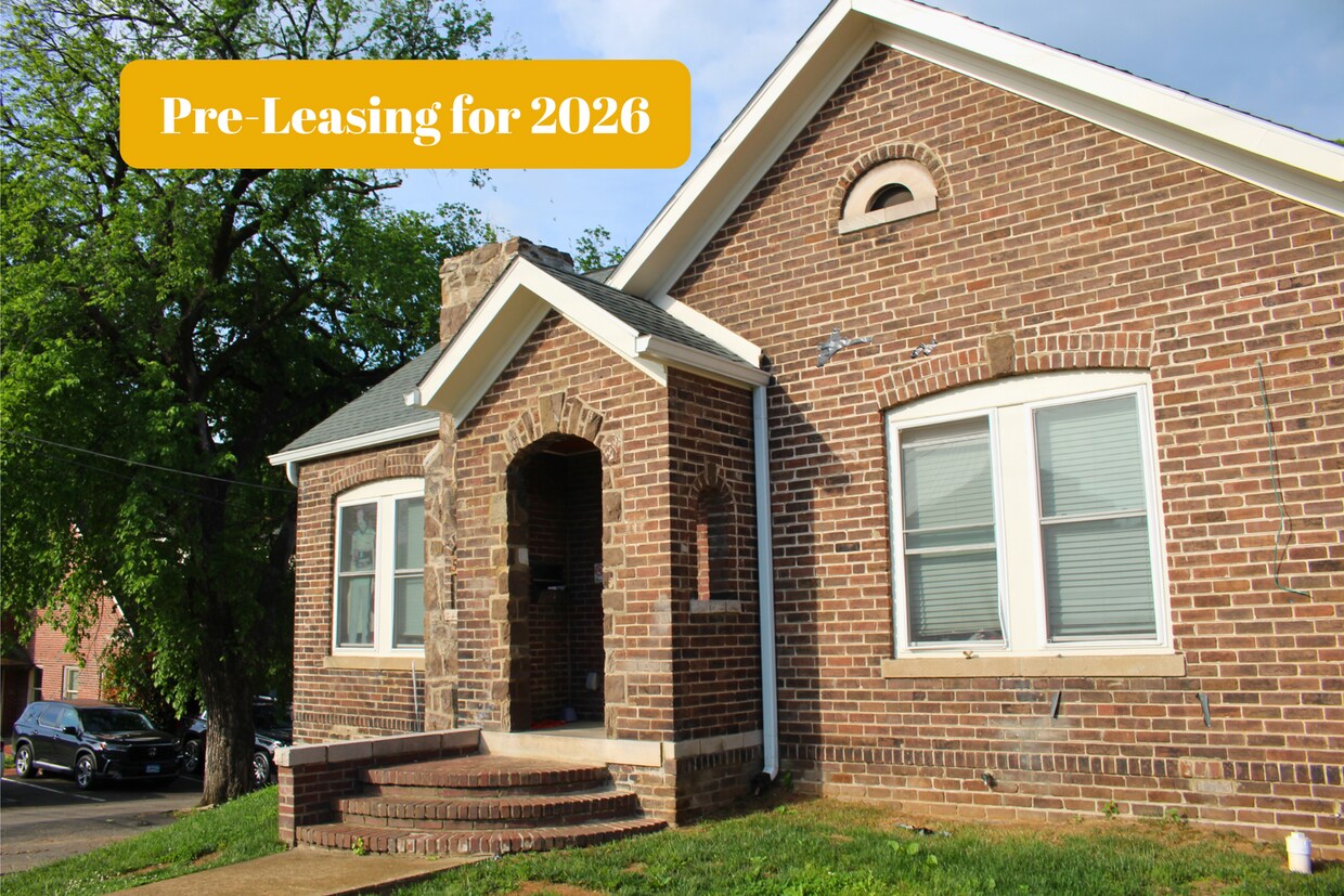 8BR/6BA Fort Sanders Home Near UTK | Avail... - 8BR/6BA Fort Sanders Home Near UTK | Avail...