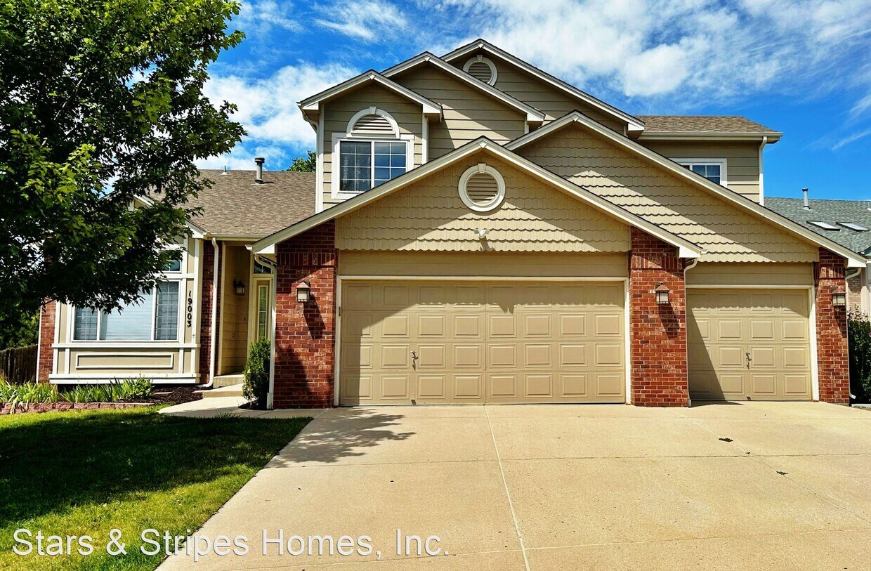 Foto principal - 4 br, 3 bath House - 19003 E. Prentice Circle
