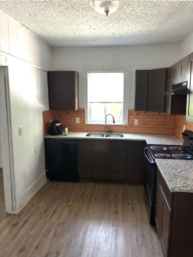 Foto del edificio - 3905 Stuart St