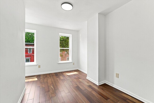 Foto del edificio - 2846 Amber St