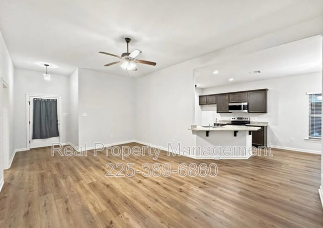 Building Photo - 23447 Mango Dr