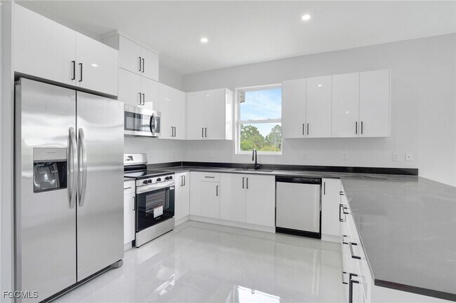 Foto del edificio - 1072 Norton Ave S