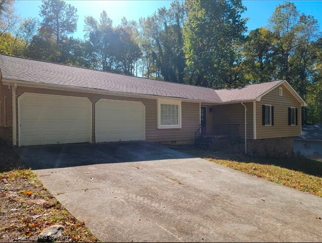 Building Photo - 270 Huckleberry Ln