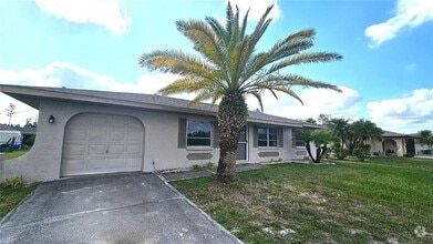 Building Photo - 6462 Mechler St