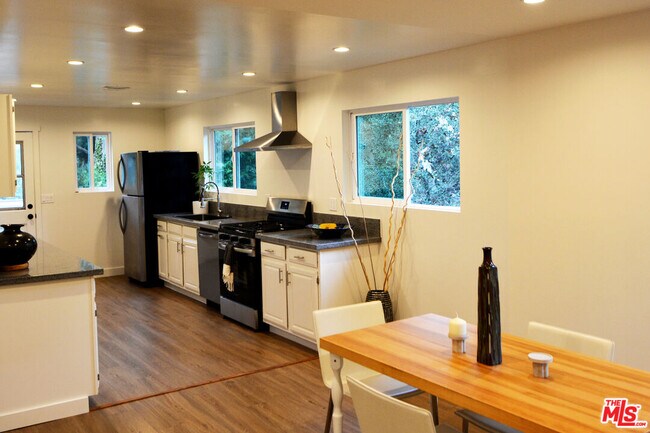 Foto del edificio - 1671 Happy Trail