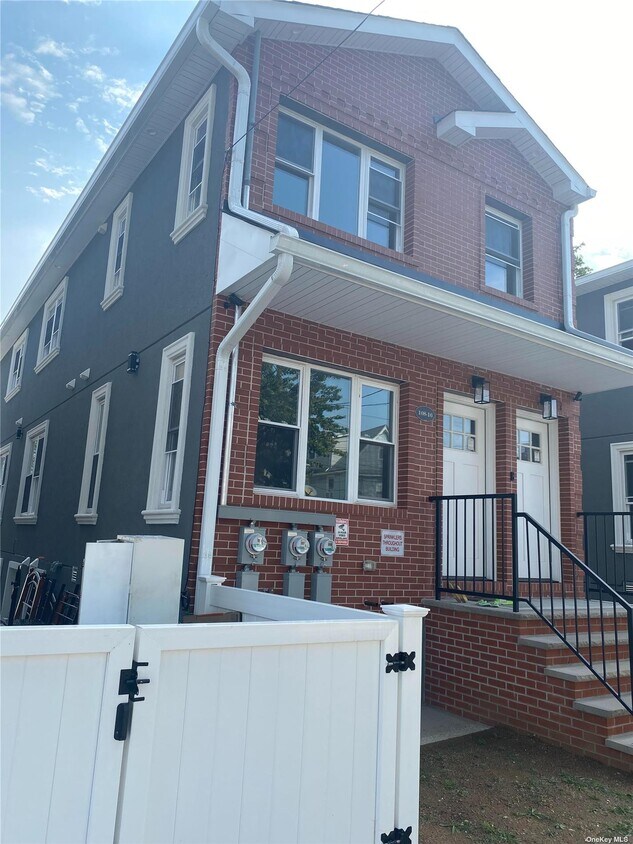 Primary Photo - 108-16 Pinegrove St