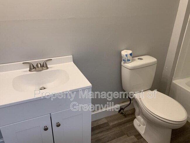 Foto del edificio - 342 Devonwood Ct