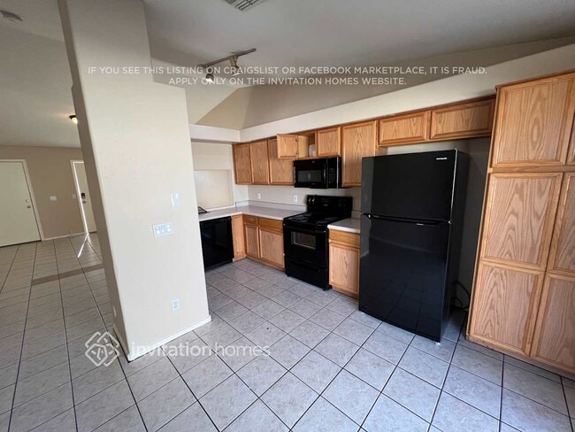 Building Photo - 5703 N 67th Dr