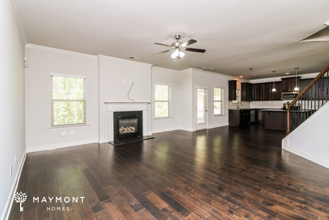 Building Photo - 6327 Oak Well Pl
