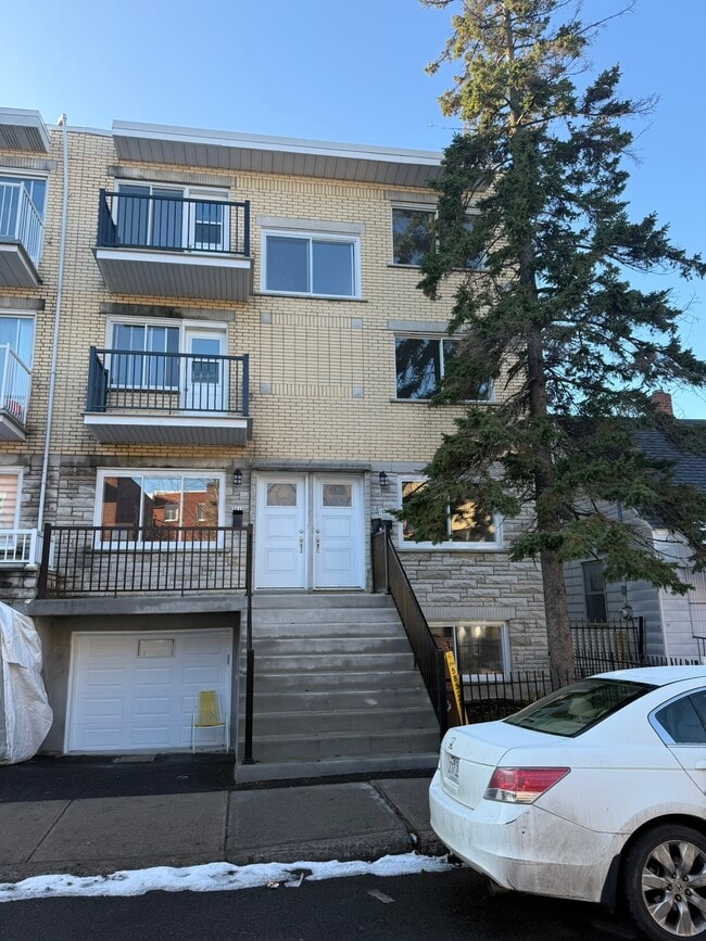 Building Photo - 7032 Rue Birnam