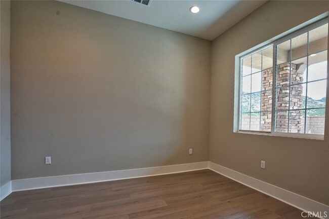 Foto del edificio - 6544 Canyon Oaks Dr