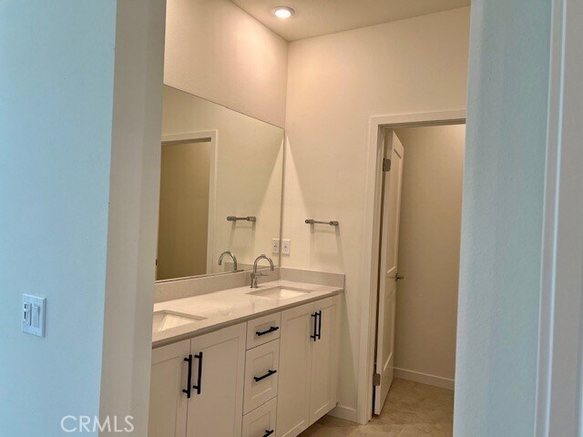 Foto del edificio - 32007 P.º Deriva