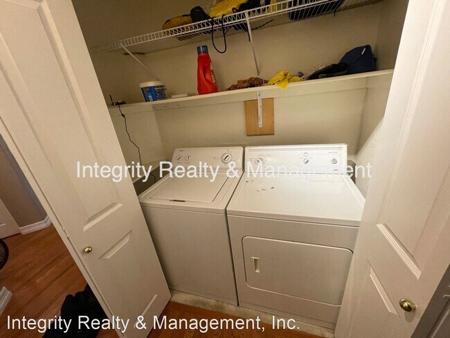 Building Photo - 2 br, 2 bath House - 7498 S Alkire St Unit...