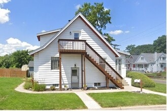 Building Photo - 1118 E Samuel Ave