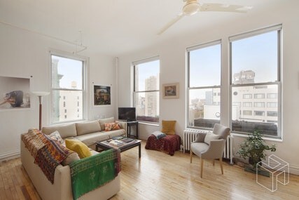 Building Photo - 652 Broadway