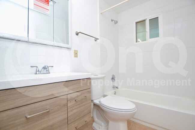 Building Photo - Lovely 3 bedroom home!