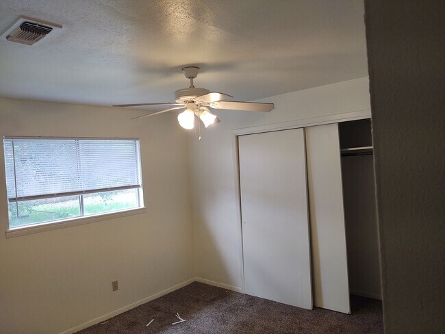 Foto del edificio - 705-707-707 Allen St