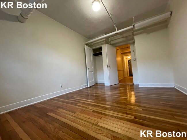 Building Photo - 1630 Commonwealth Ave