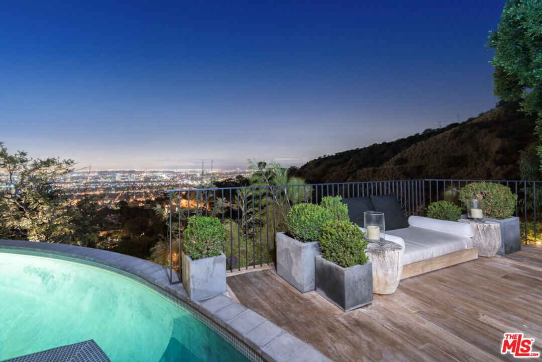 Foto principal - 1885 N Crescent Heights Blvd