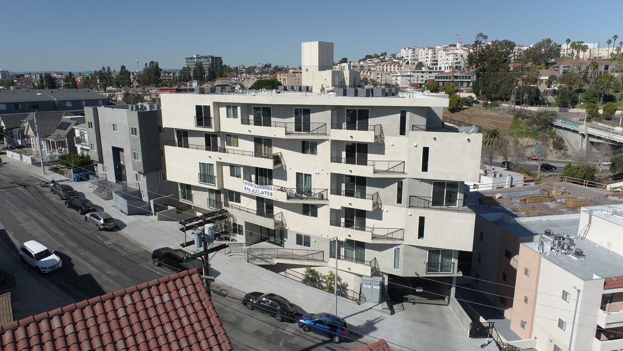 Bunker Heights Apartments 849 N Bunker Hill Ave Los Angeles, CA