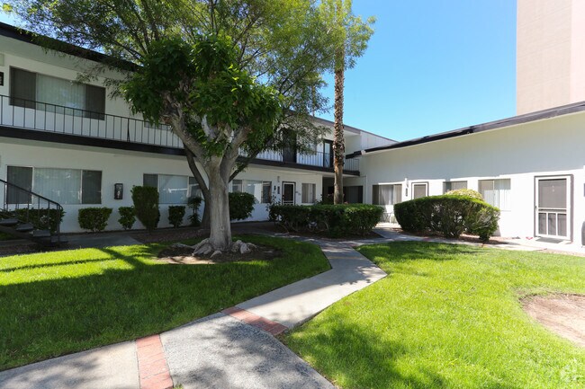 Comunidad - The Diplomat Apartments