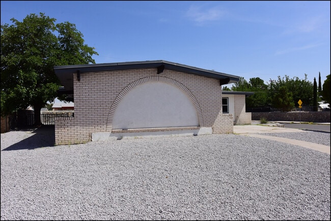 Building Photo - 10169 Dunbarton Dr