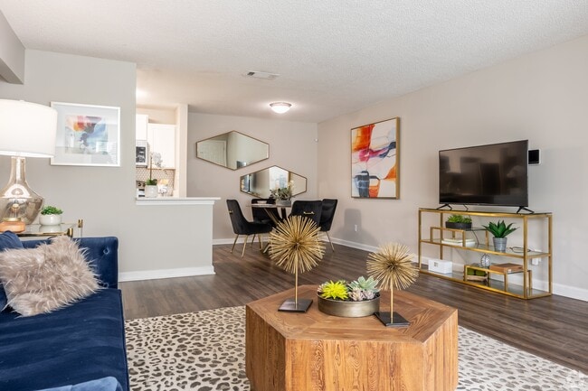 Building Photo - The Mark 7120