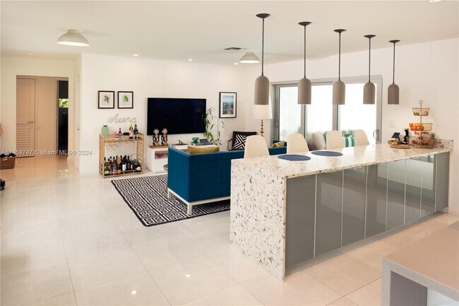 Foto del edificio - 9850 SW 69th Ave