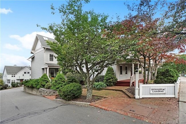 Foto del edificio - 858 Quinnipiac Ave