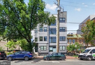 Building Photo - 927 Kennedy St NW