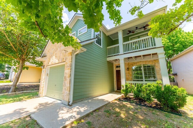 Foto del edificio - Modern Comfort and  Austin Charm in this 3...
