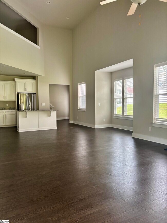 Foto del edificio - 109 Creekhaven Ln