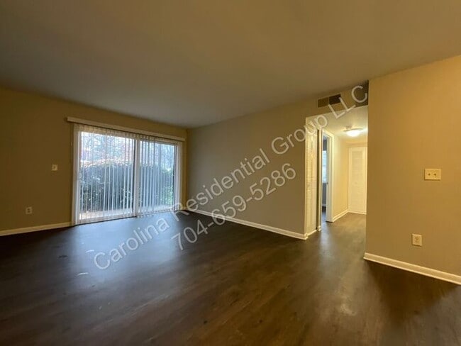 Foto del edificio - 238 Orchard Trace Ln