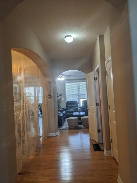 Foto del edificio - 5758 Bowery Brook Way