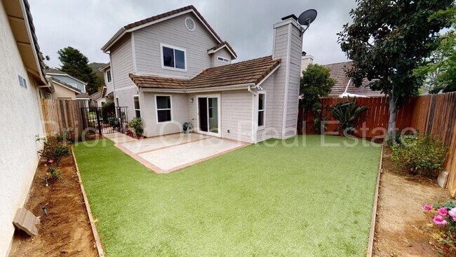 Building Photo - 3 bedroom home in Cambridge available NOW.