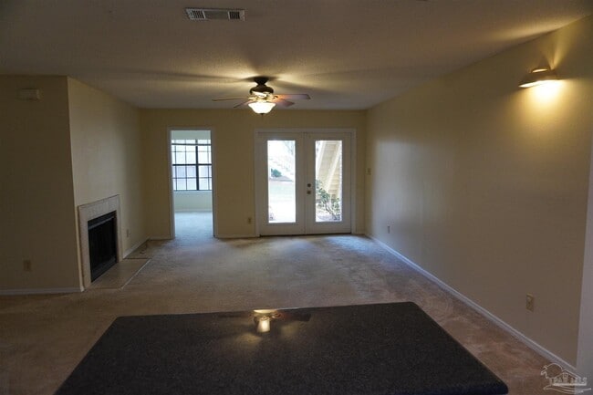Building Photo - 5001 Grande Dr