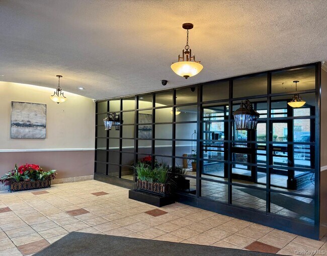 Foto del edificio - 68-20 Selfridge St