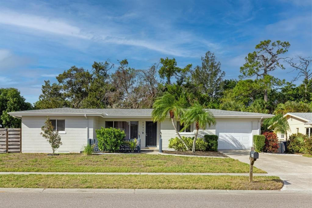 Primary Photo - 6442 Colonial Dr