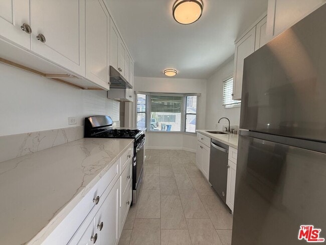 Foto del edificio - 1157 N Genesee Ave