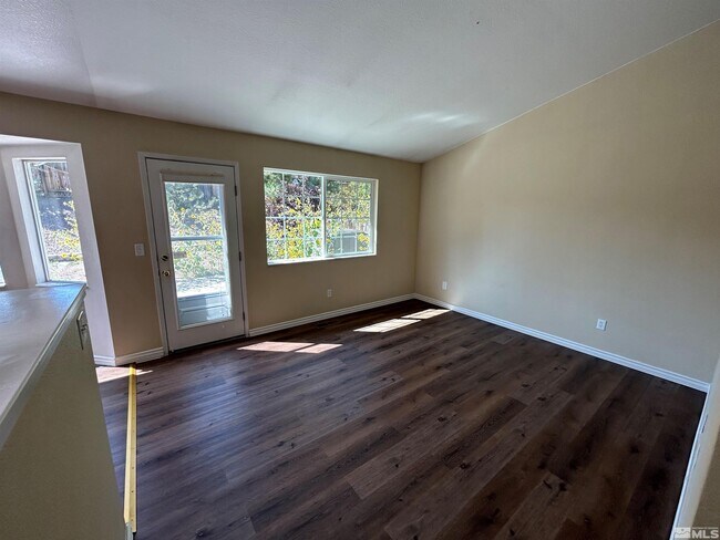 Building Photo - 8010 Monterey Shores Dr