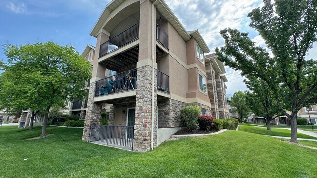 Foto del edificio - Beautiful 3 bedroom 2 bath in Pleasant Grove
