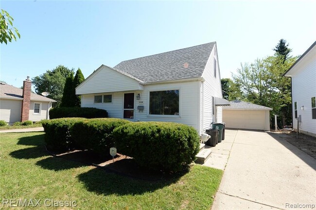 Building Photo - 3534 Woodland Ave