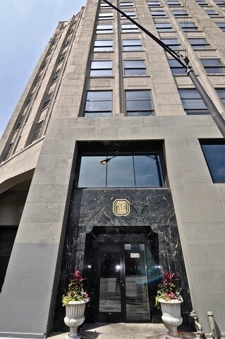 Foto principal - 1550 S Blue Island Ave