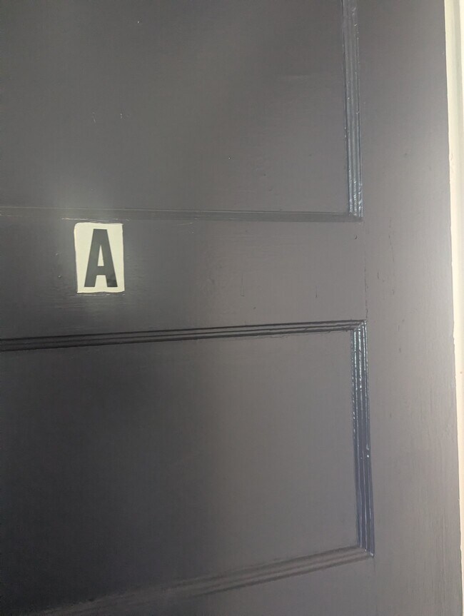 Foto del edificio - 420 Rosecroft Terrace