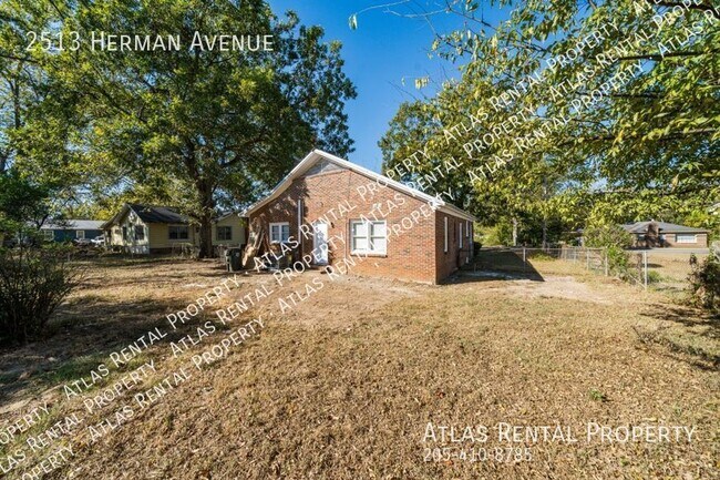 Foto del edificio - 2513 Herman Avenue Tuscaloosa AL, 35401